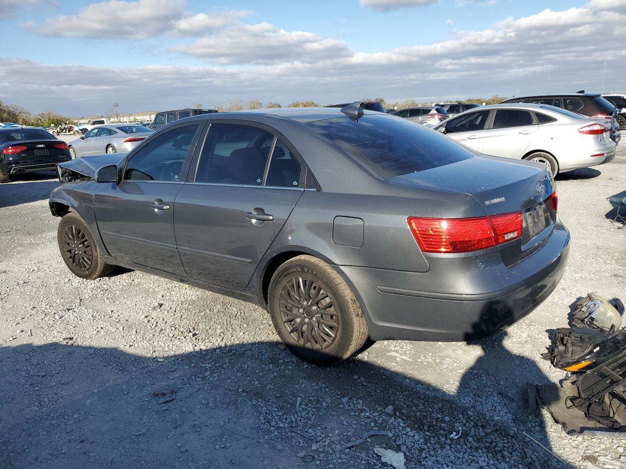 2010 HYUNDAI SONATA