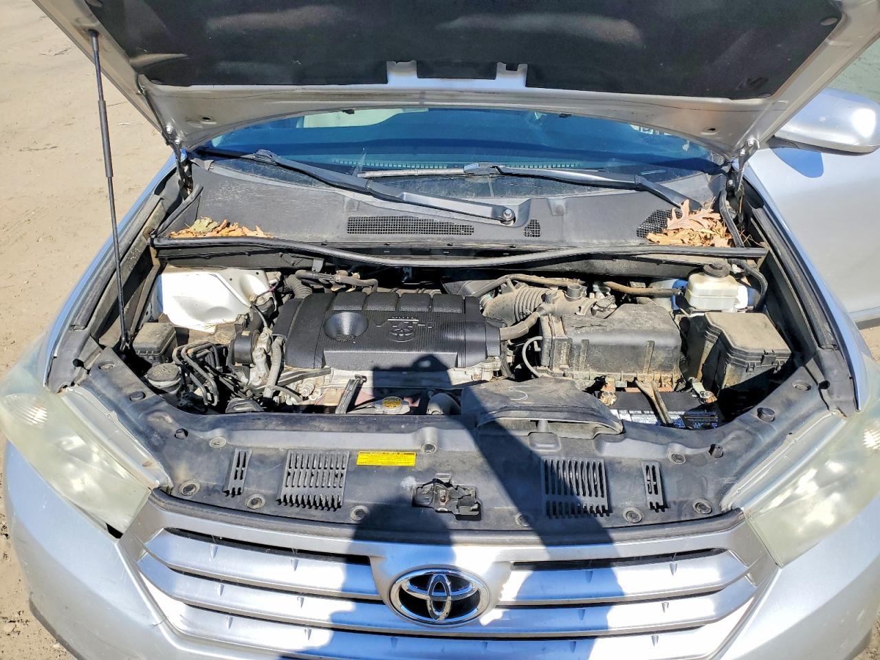 2012 TOYOTA HIGHLANDER
