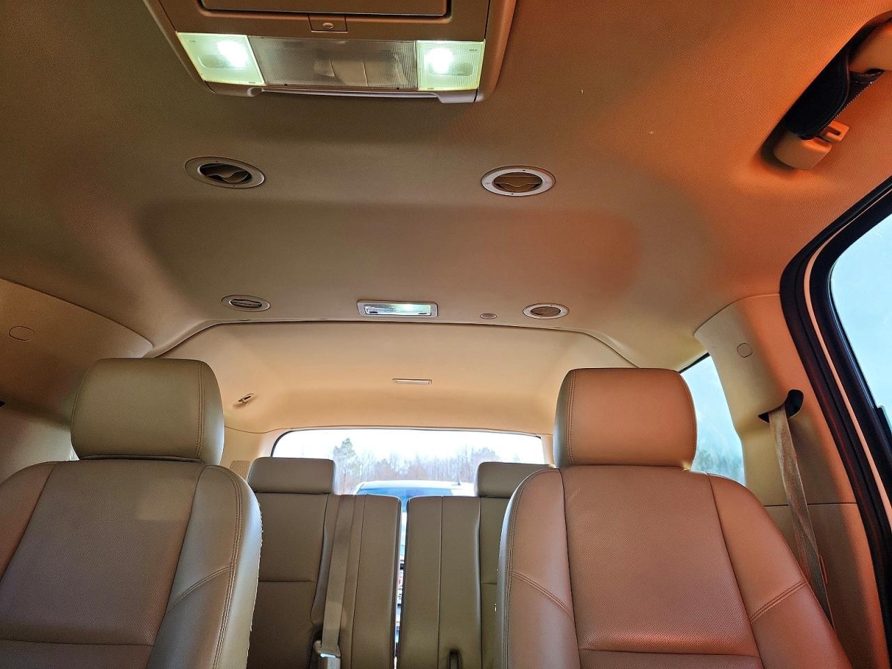2011 CHEVROLET Suburban