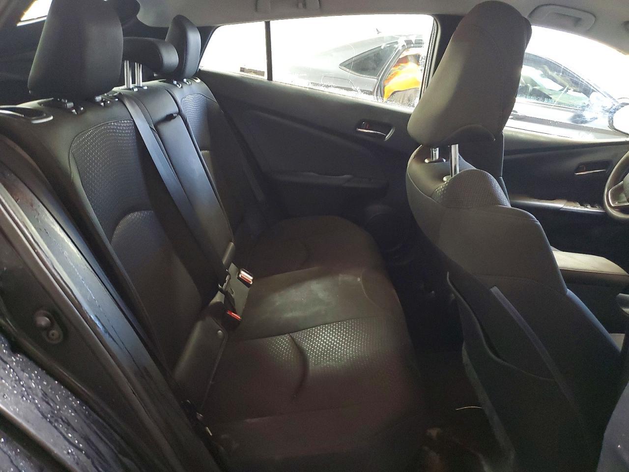 2019 TOYOTA PRIUS