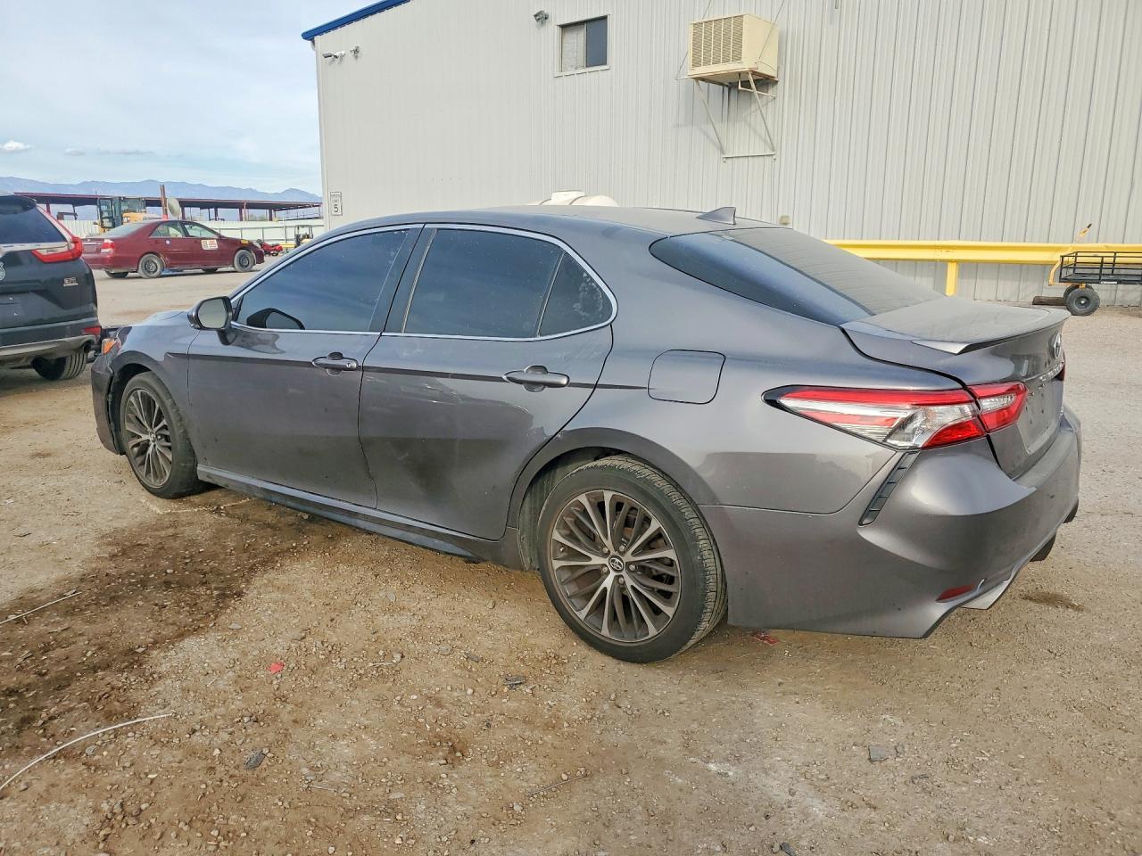 2018 TOYOTA CAMRY