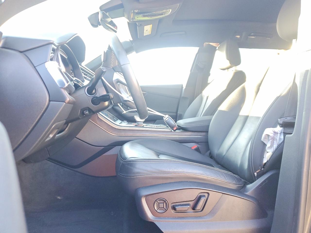 2020 AUDI Q8