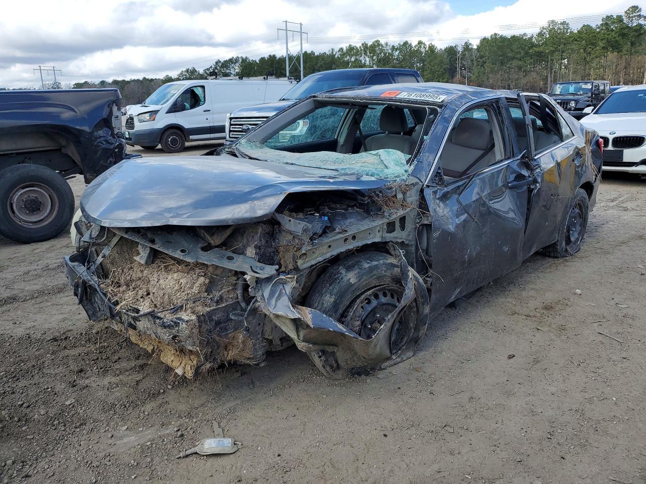 2013 TOYOTA CAMRY