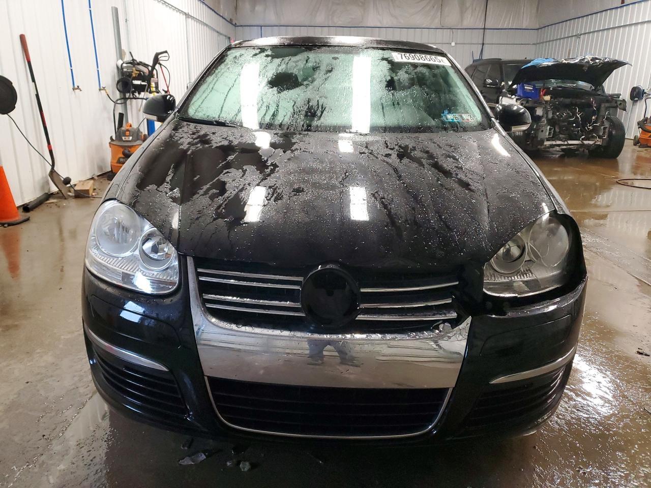 2010 VOLKSWAGEN JETTA