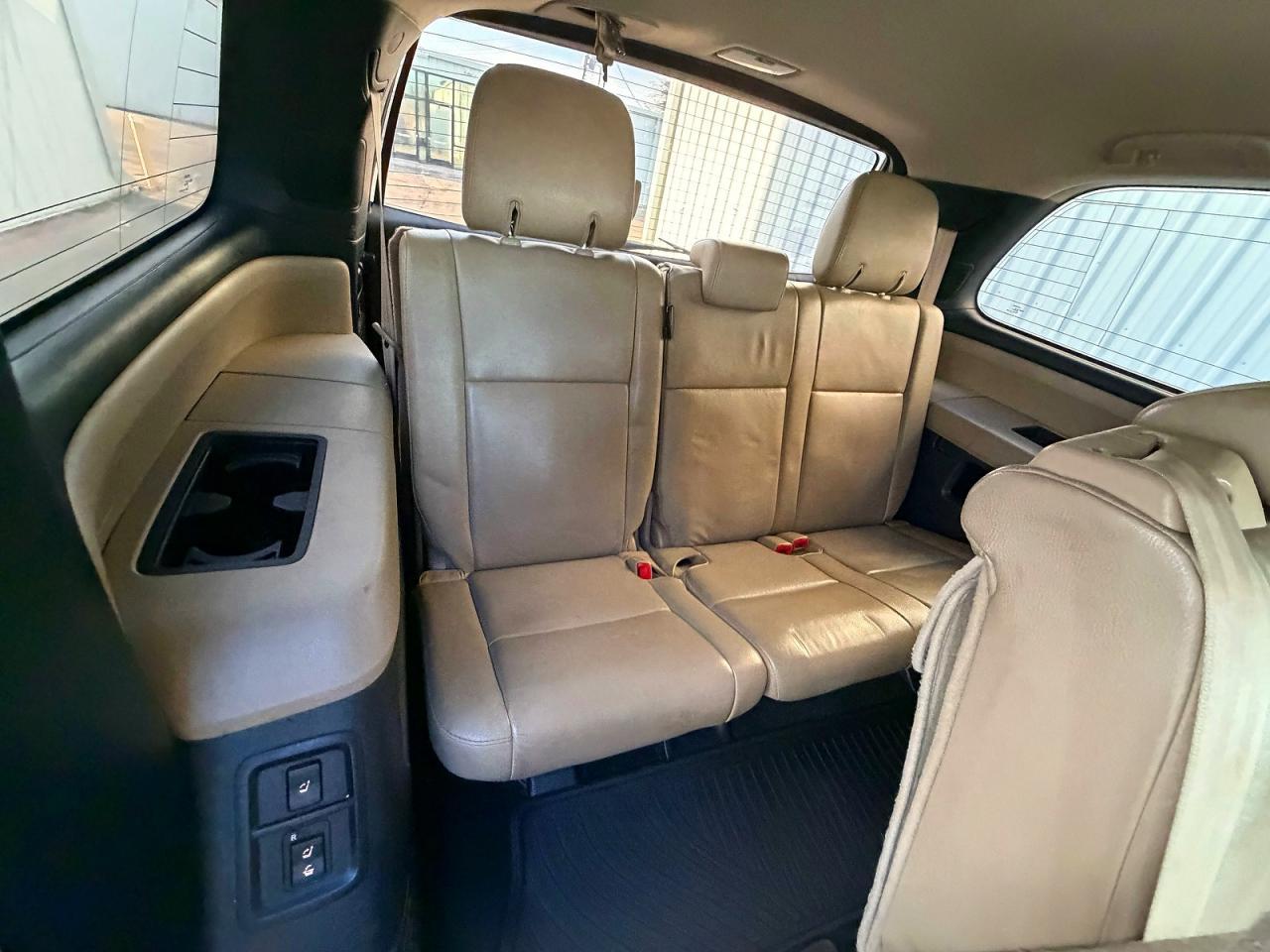 2012 TOYOTA Sequoia