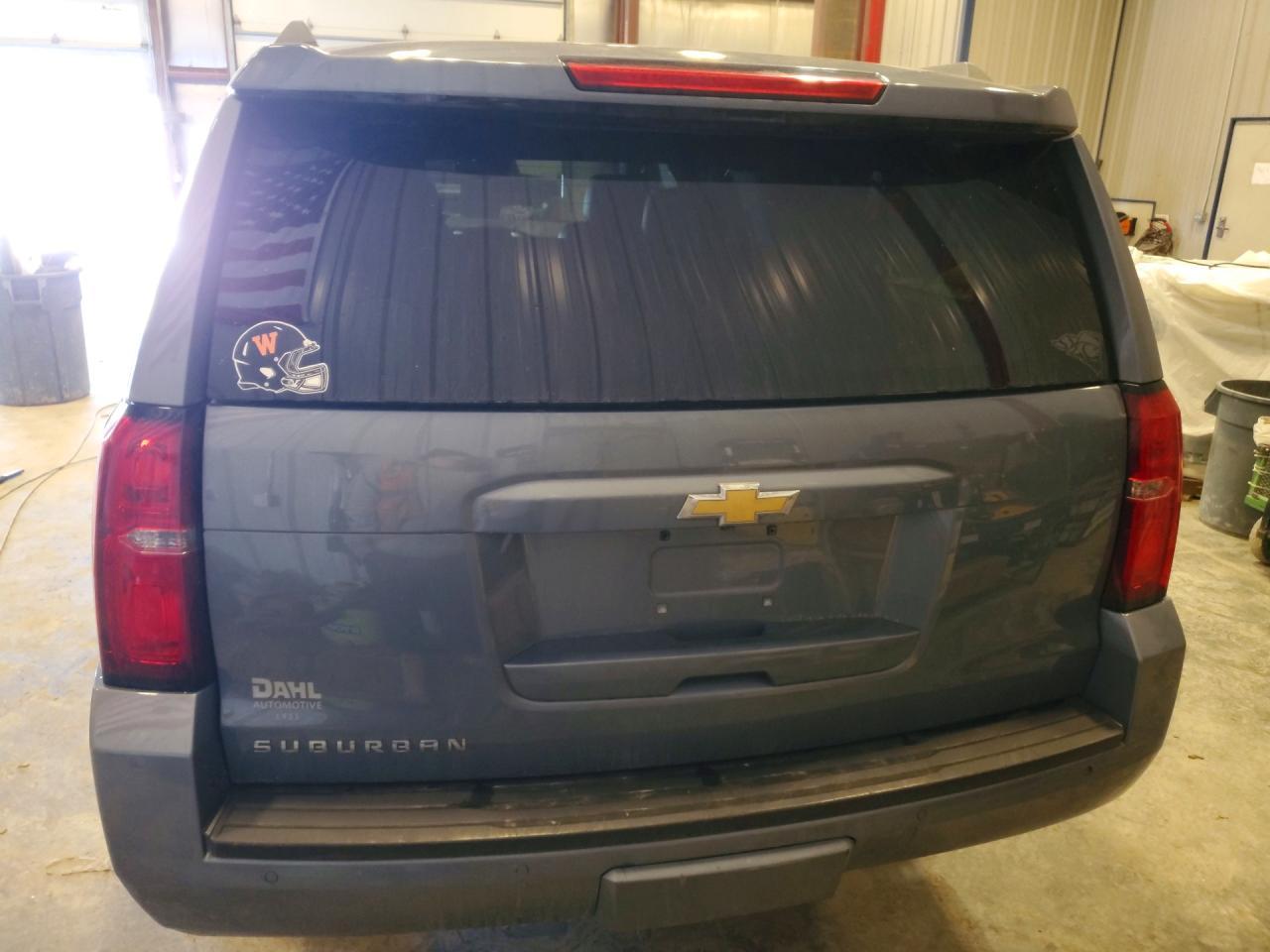 2016 CHEVROLET Suburban