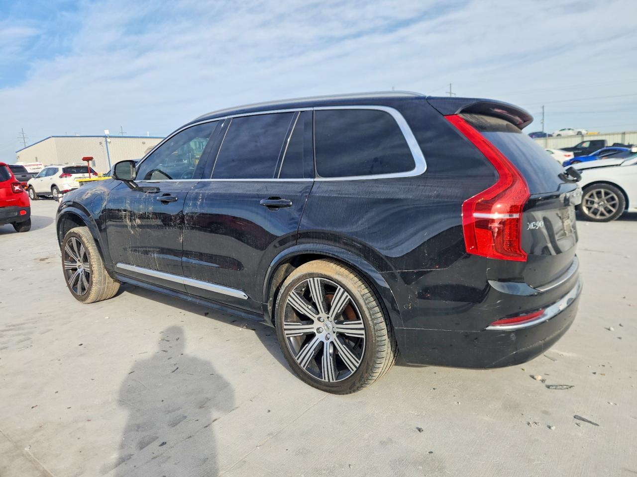 2023 VOLVO XC90