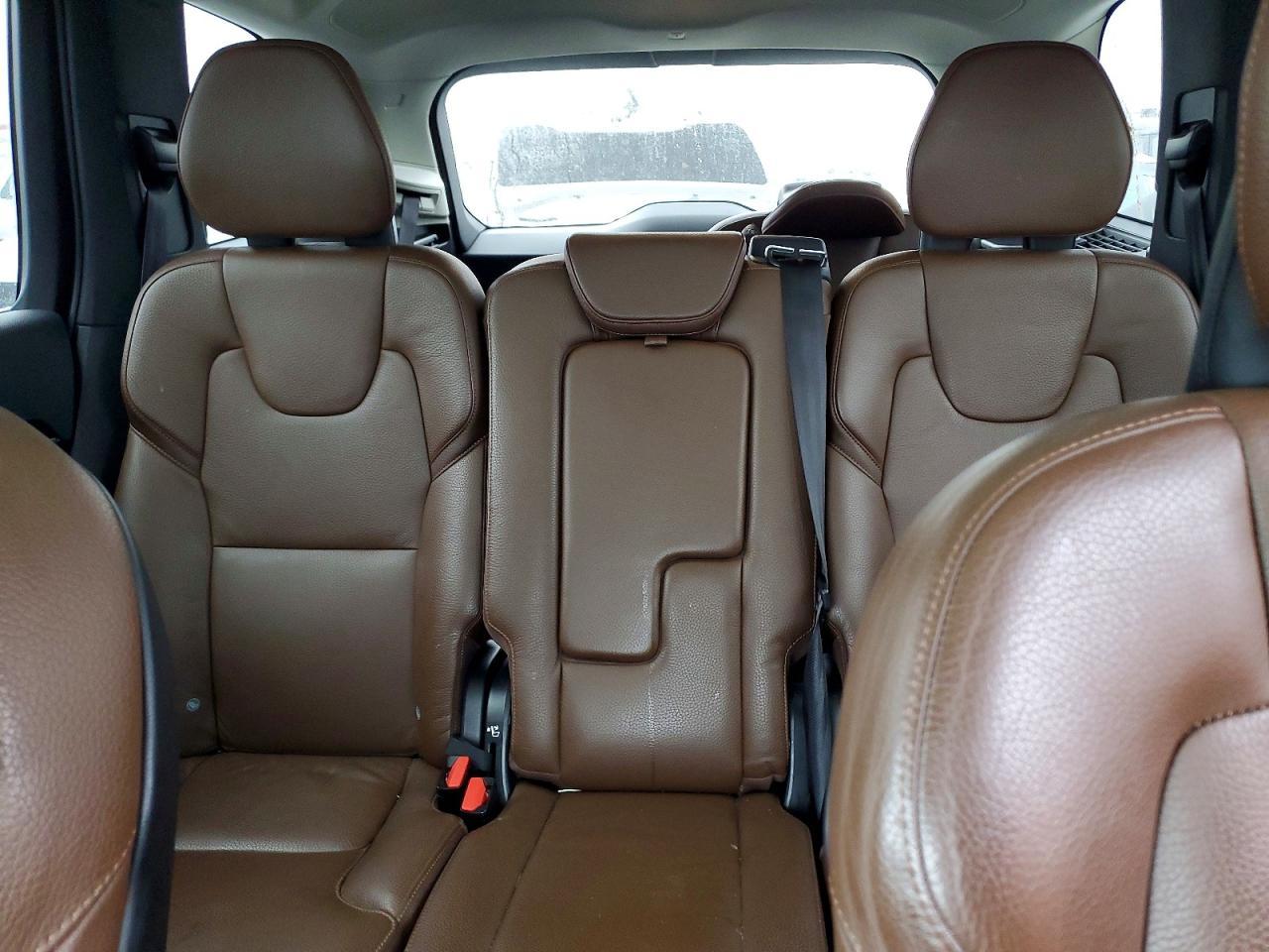 2019 VOLVO XC90