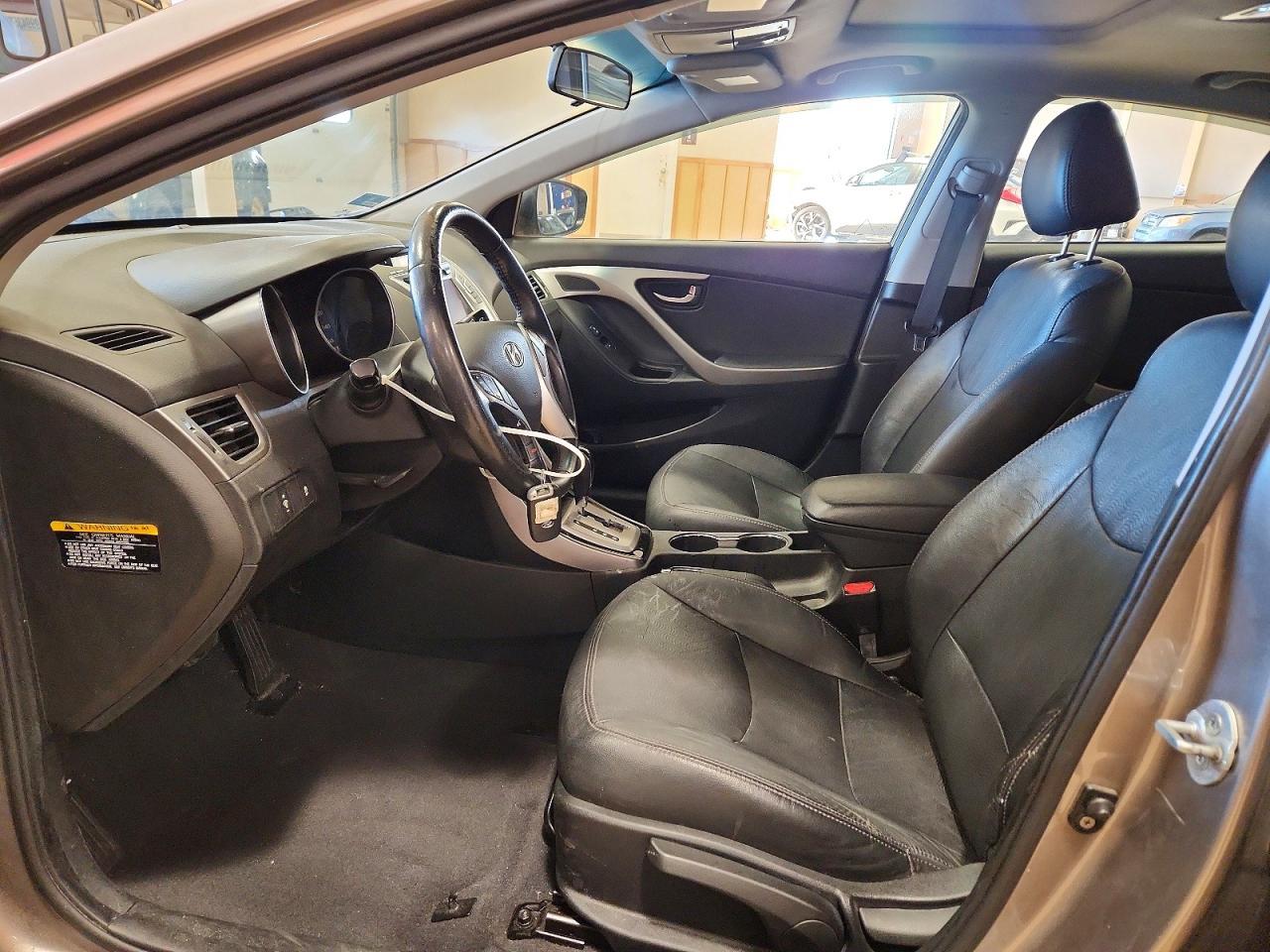 2011 HYUNDAI ELANTRA