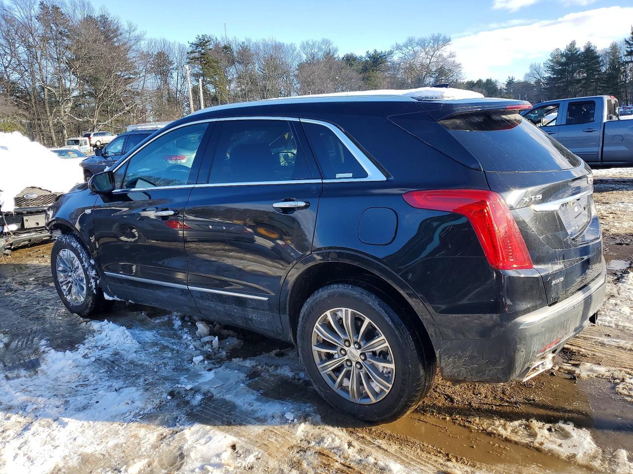 2017 CADILLAC XT5