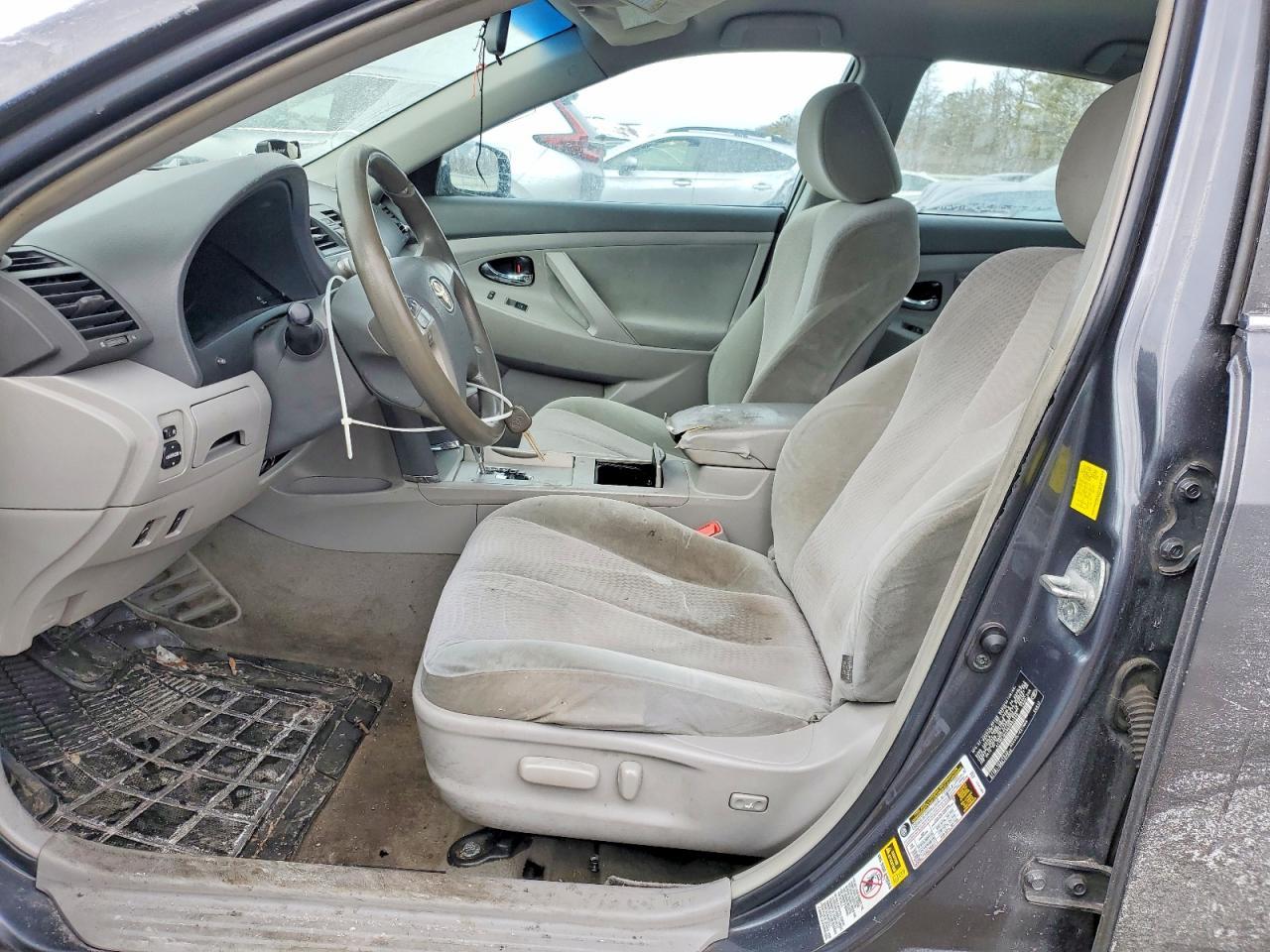 2011 TOYOTA CAMRY