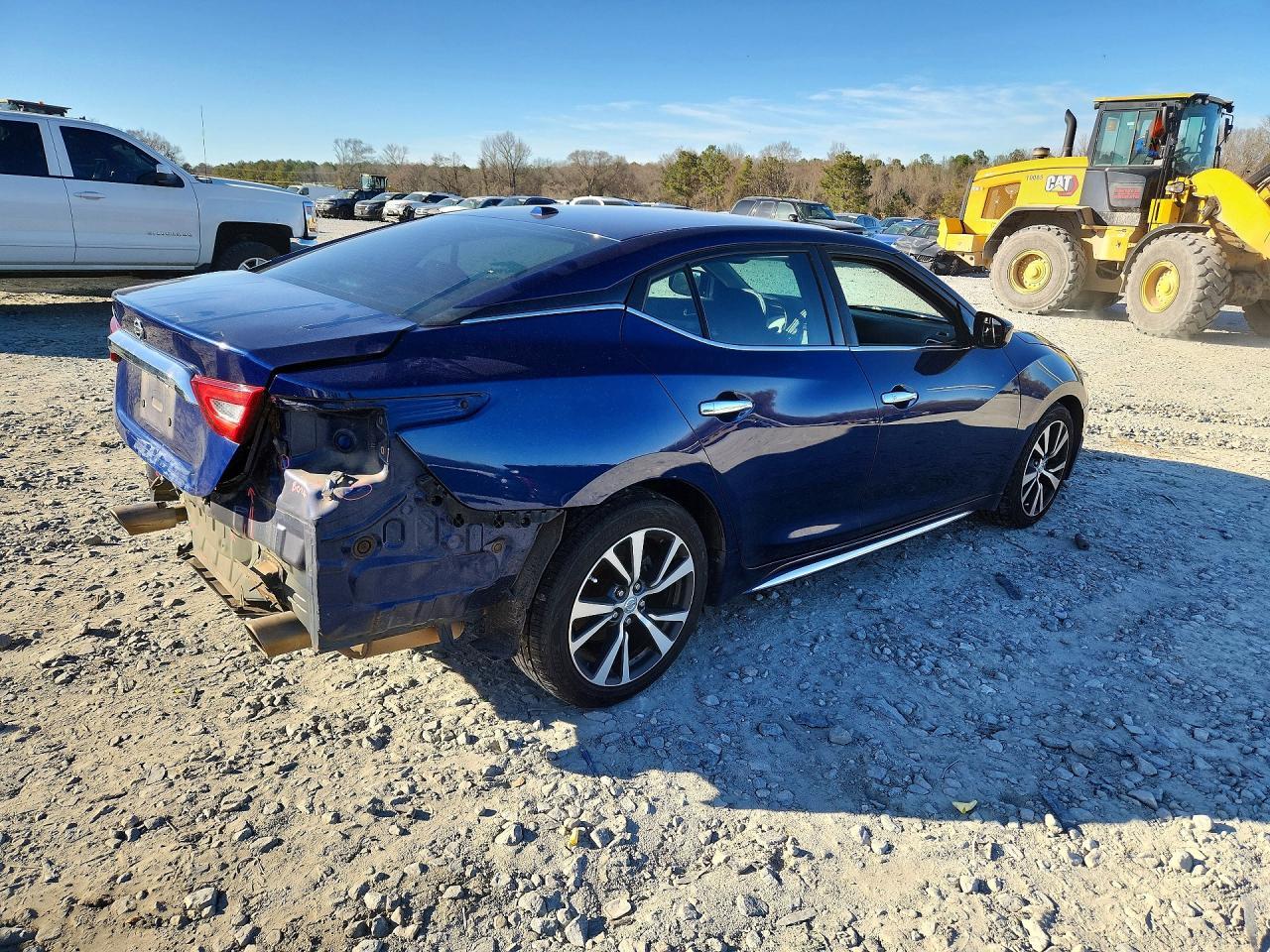 2017 NISSAN Maxima