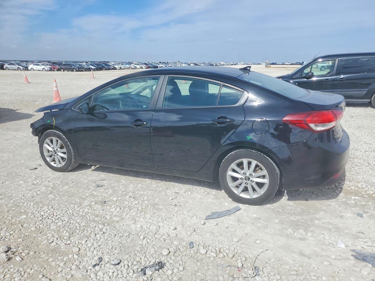2017 KIA FORTE