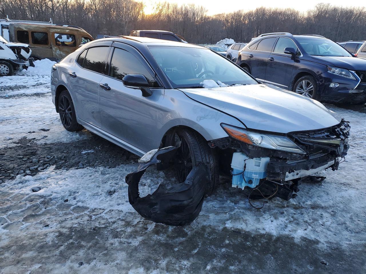 2019 TOYOTA CAMRY