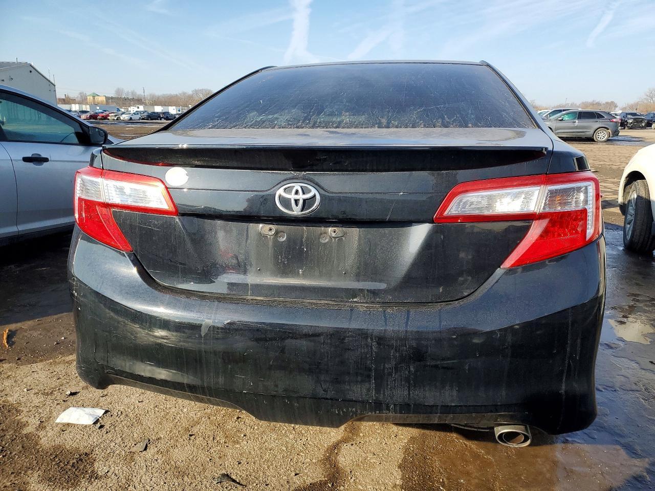 2013 TOYOTA CAMRY