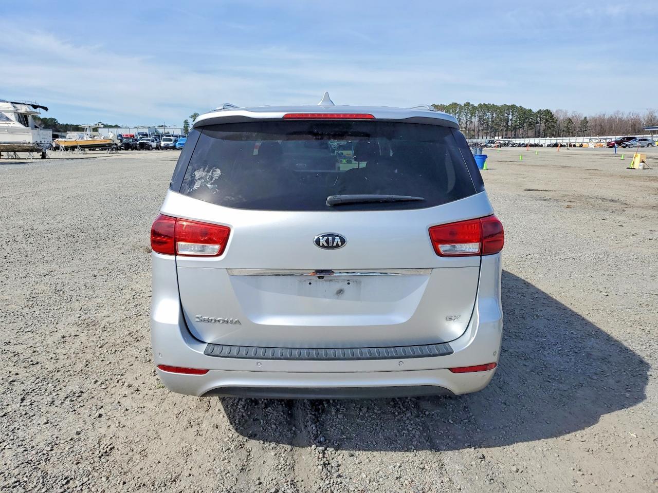 2017 KIA SEDONA