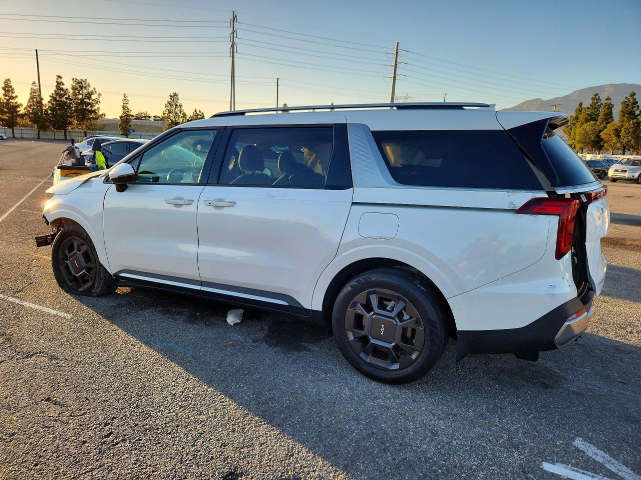 2025 KIA Carnival