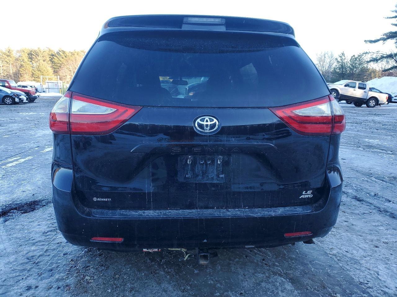 2015 TOYOTA SIENNA