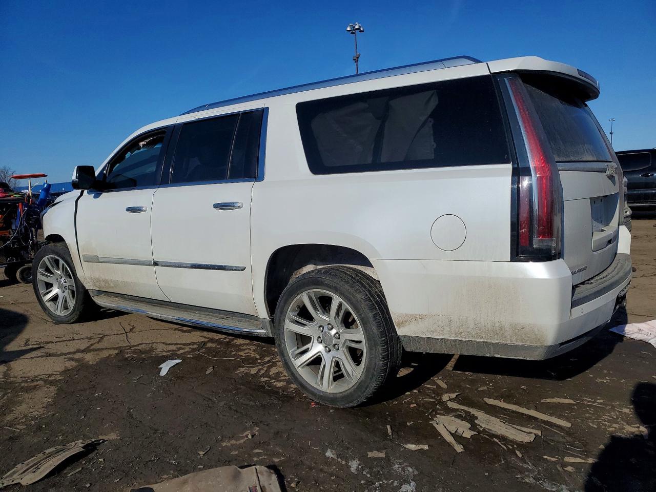 2016 CADILLAC Escalade ESV