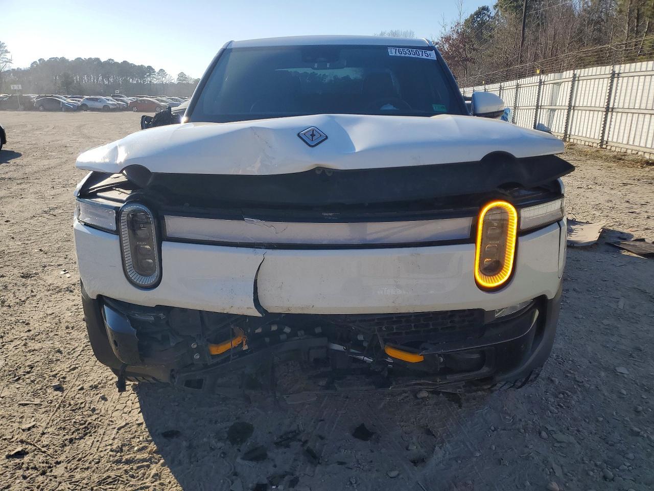 2022 RIVIAN R1t