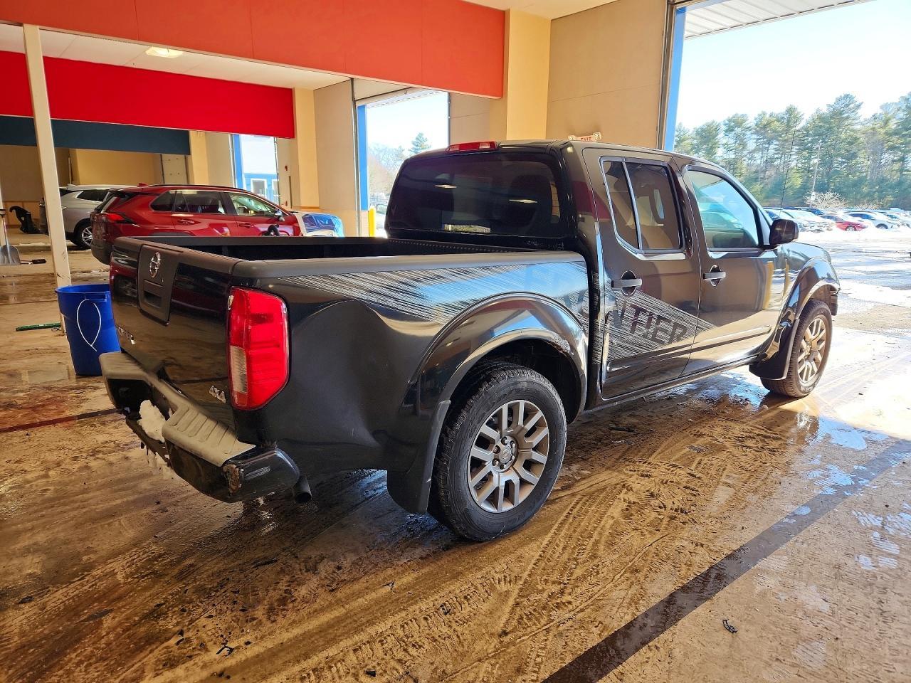 2012 NISSAN Frontier