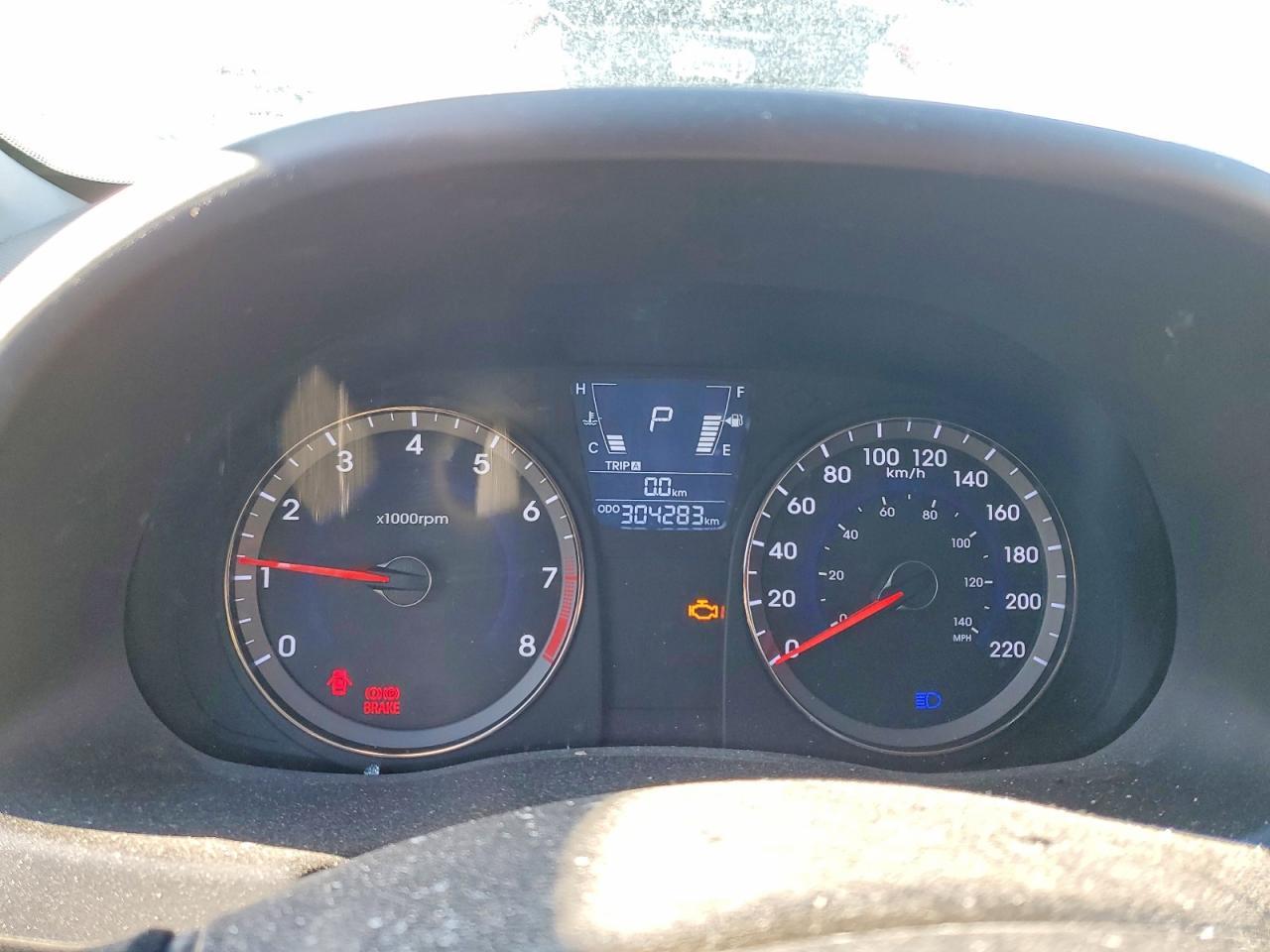 2012 HYUNDAI ACCENT