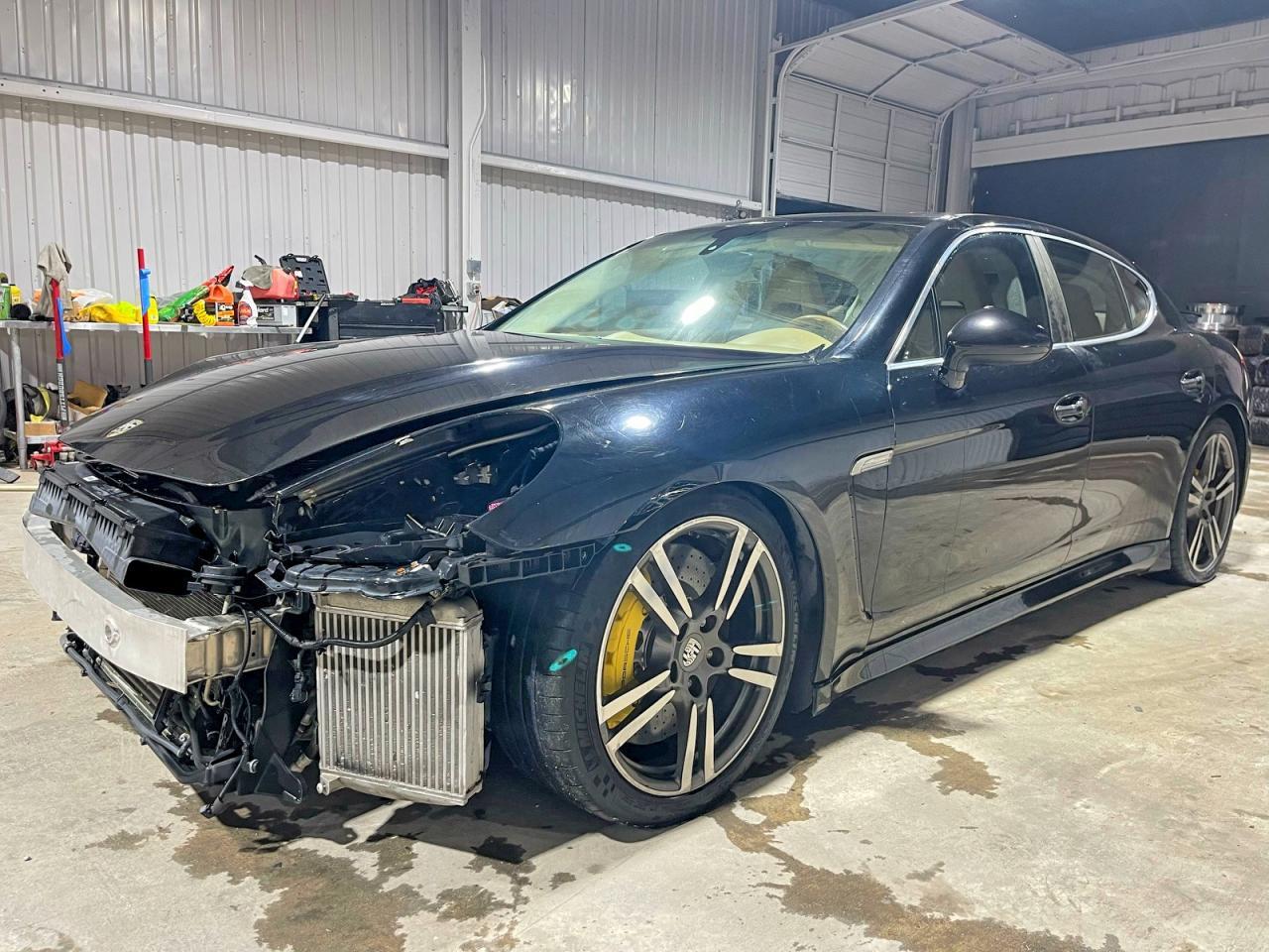 2010 PORSCHE Panamera