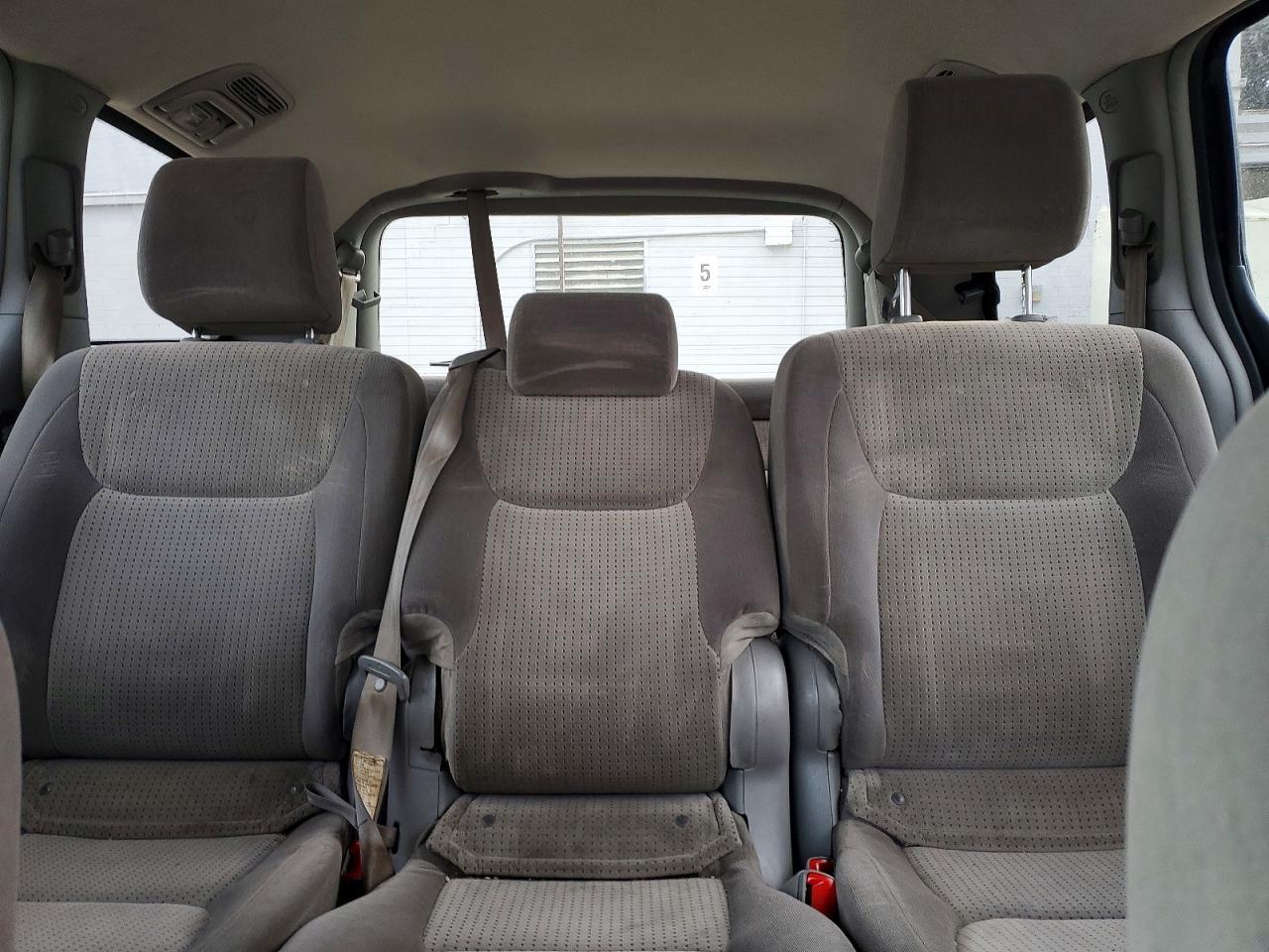 2010 TOYOTA SIENNA