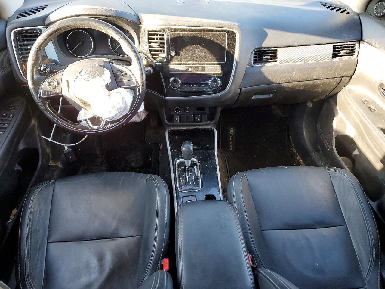 2019 MITSUBISHI outlander