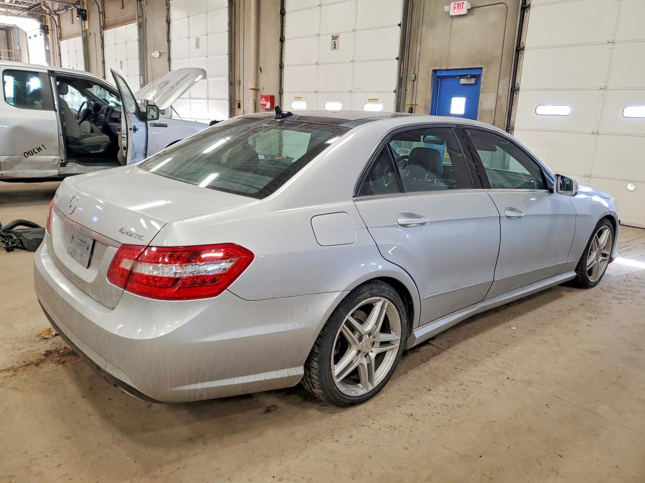 2011 MERCEDES-BENZ E-Class