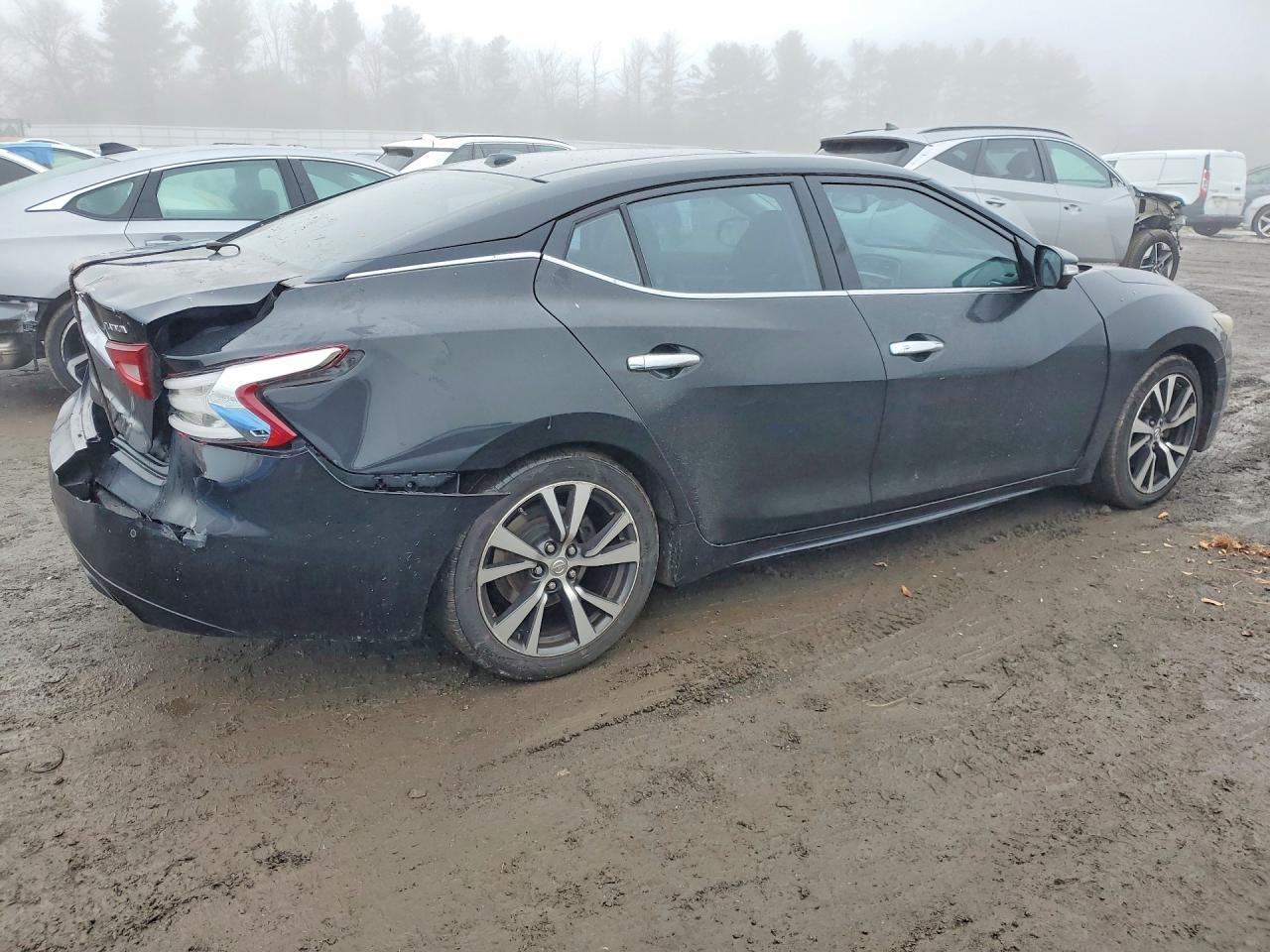 2016 NISSAN Maxima