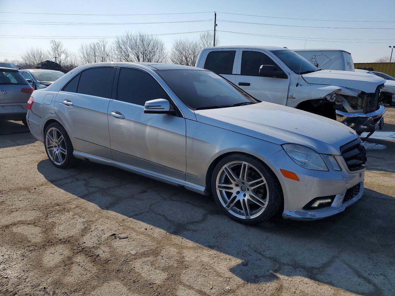 2011 MERCEDES-BENZ E-Class