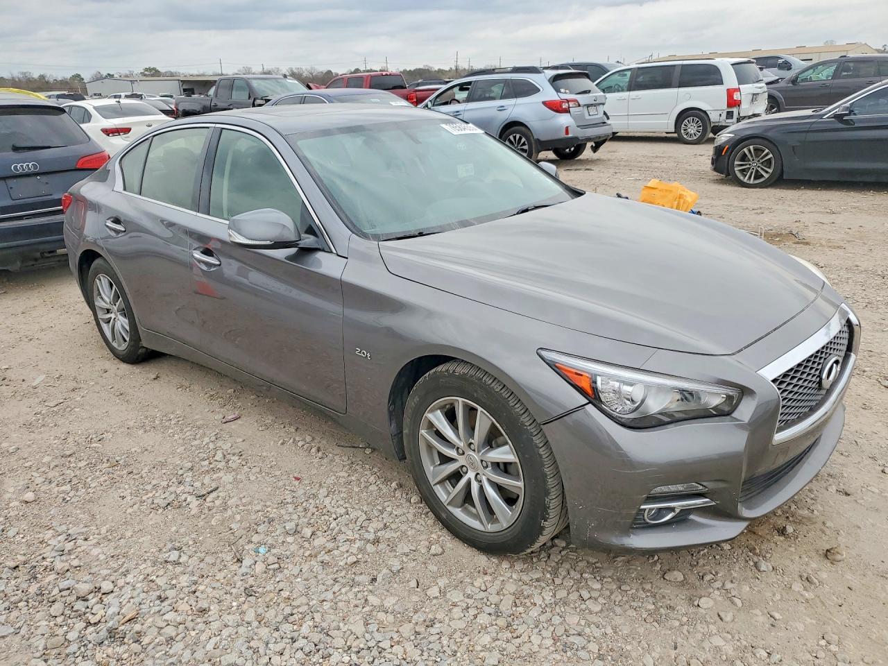 2016 INFINITI Q50