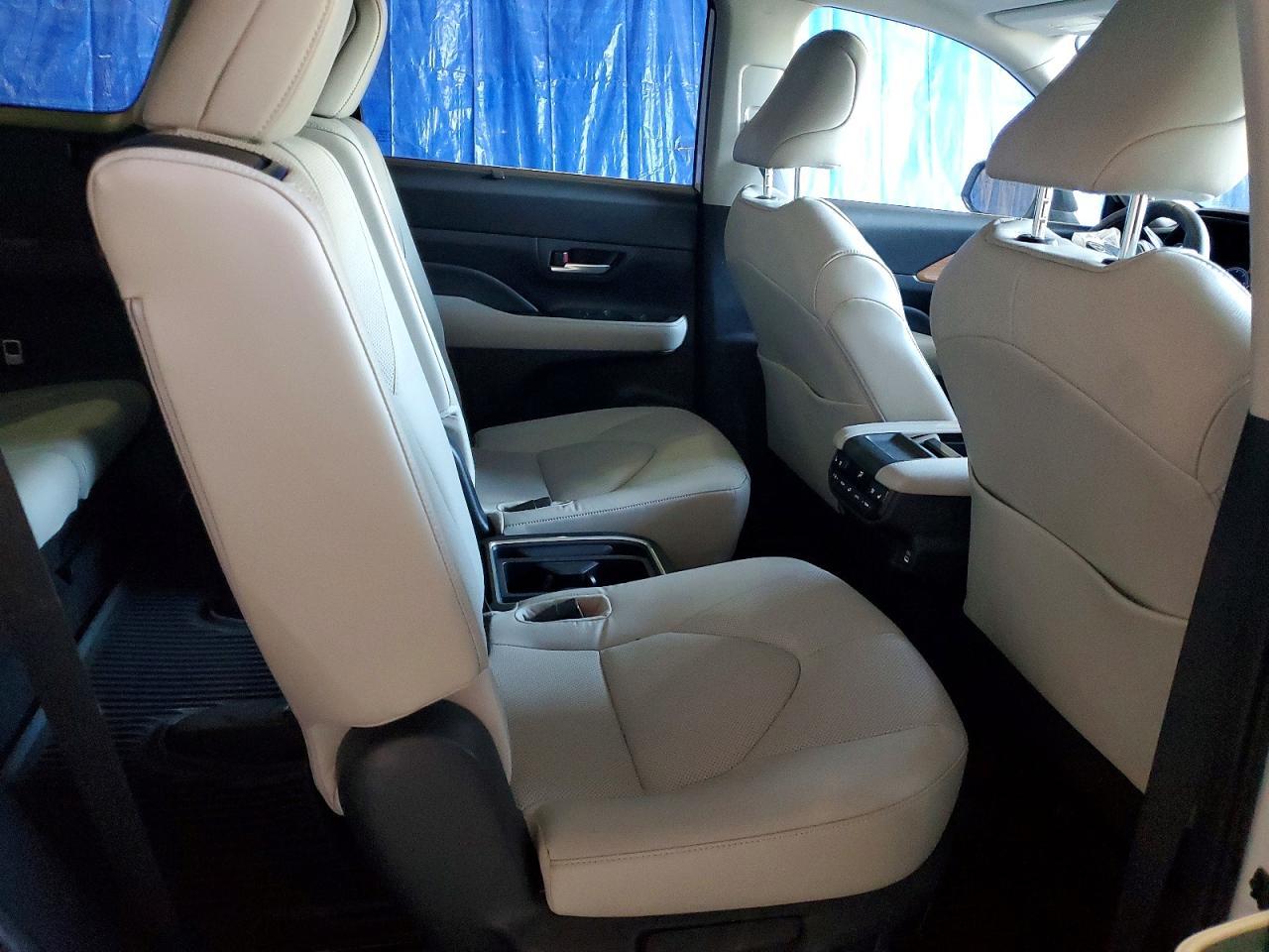 2024 TOYOTA HIGHLANDER