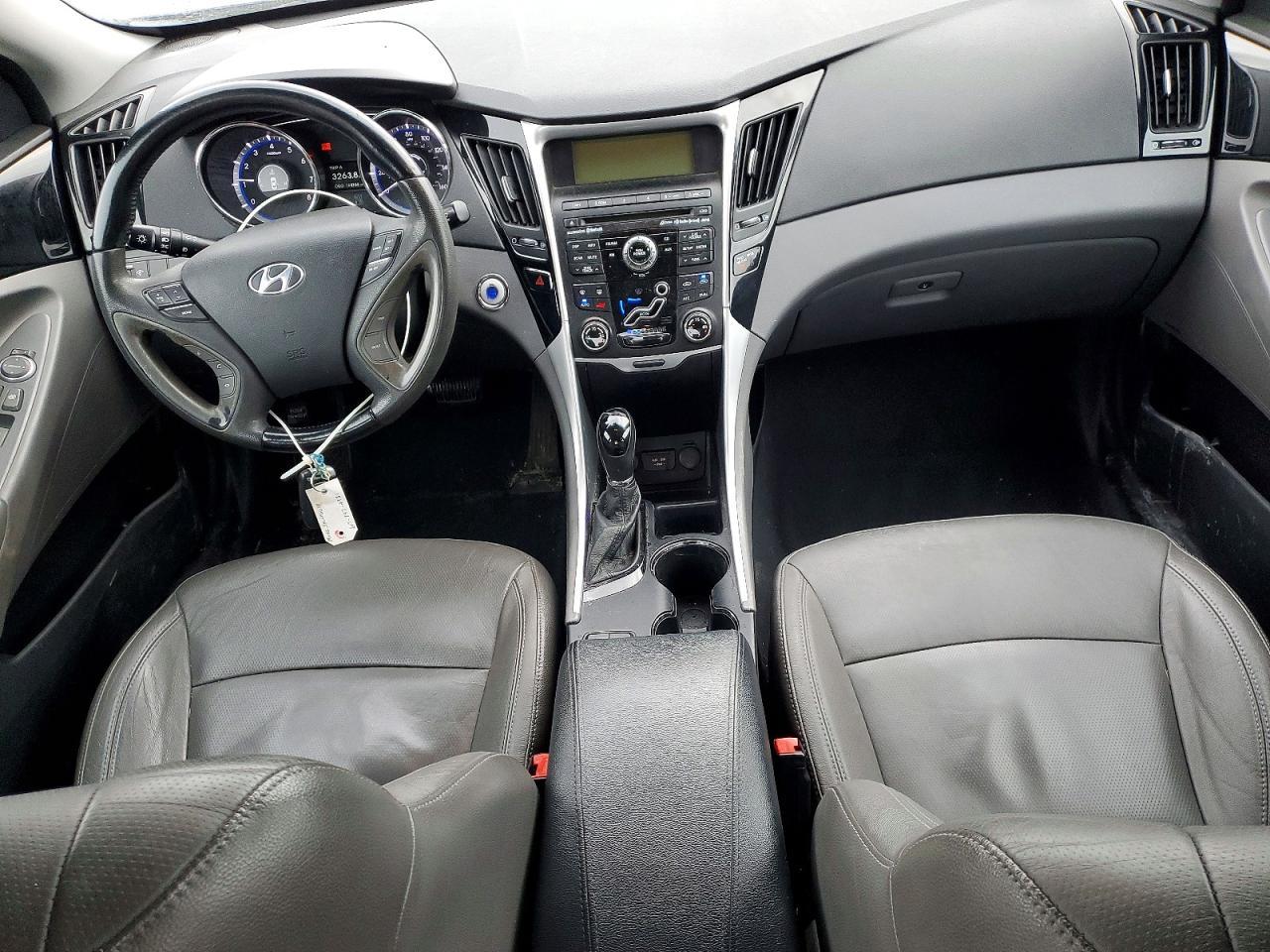 2011 HYUNDAI SONATA