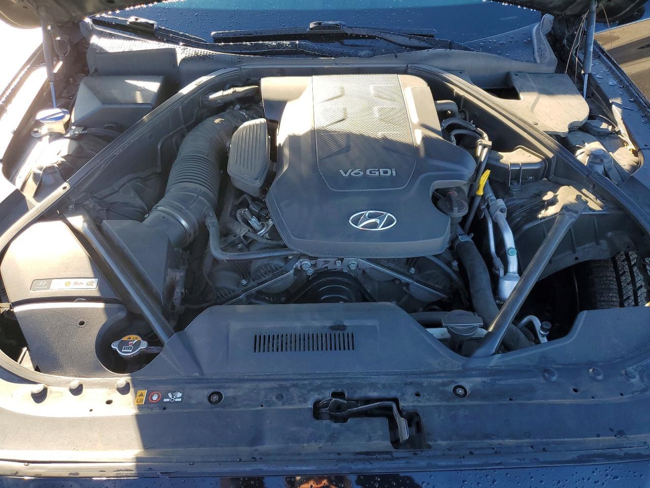 2015 HYUNDAI GENESIS