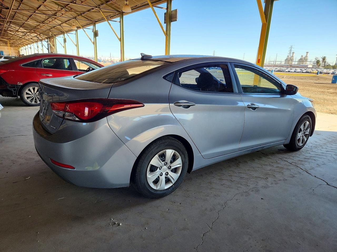 2016 HYUNDAI ELANTRA