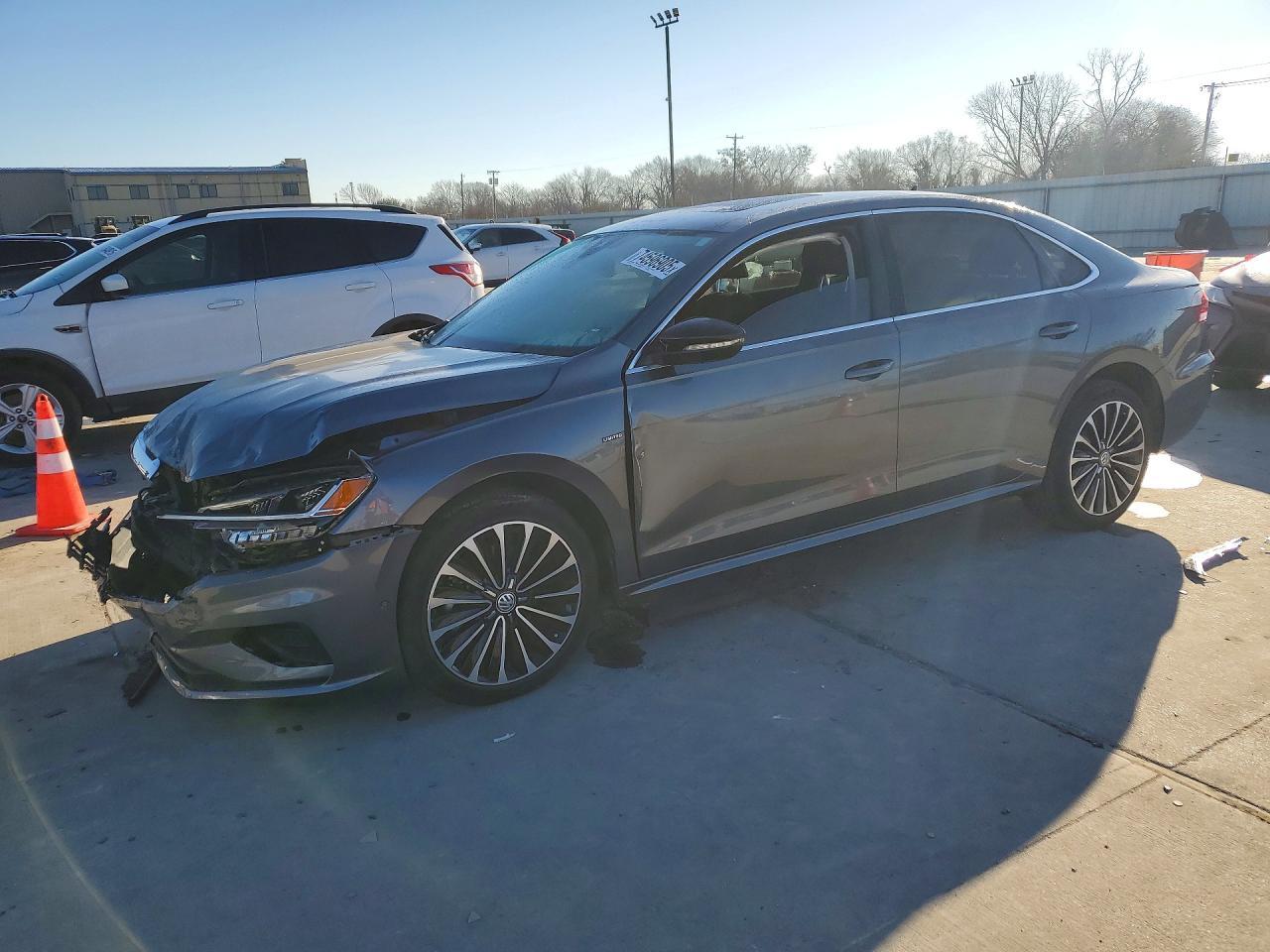 2022 VOLKSWAGEN Passat