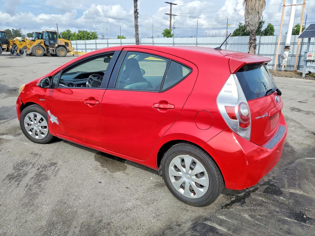 2013 TOYOTA Prius c