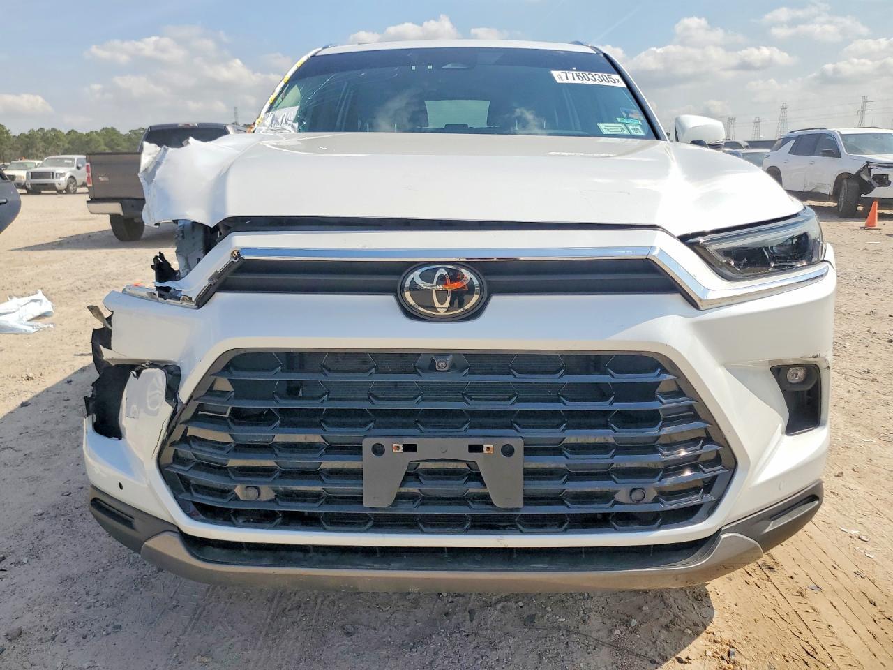 2024 TOYOTA HIGHLANDER