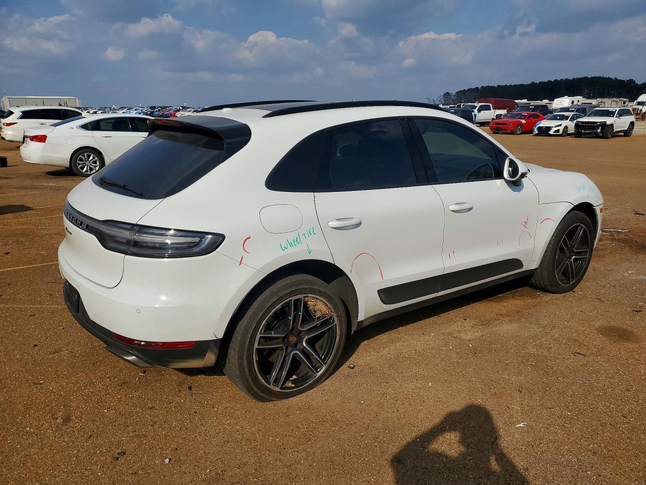 2021 PORSCHE Macan