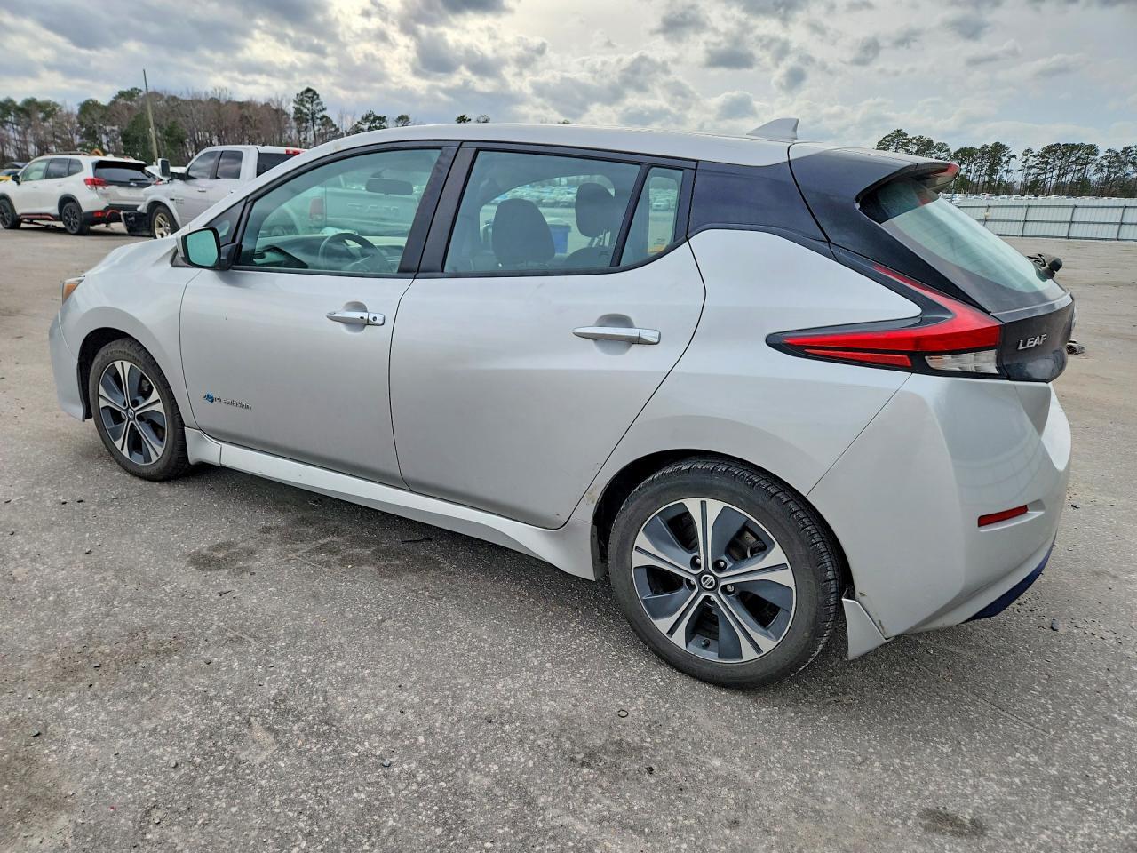2018 NISSAN LEAF