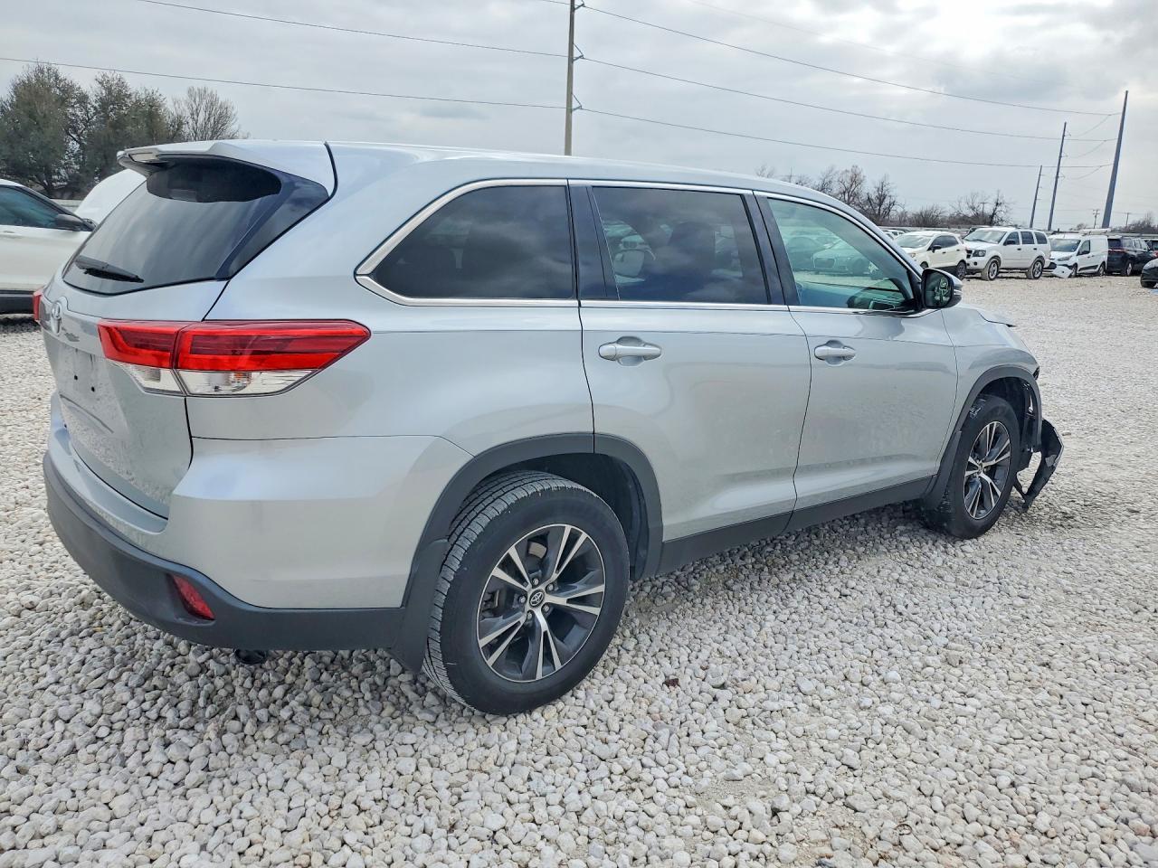 2019 TOYOTA HIGHLANDER