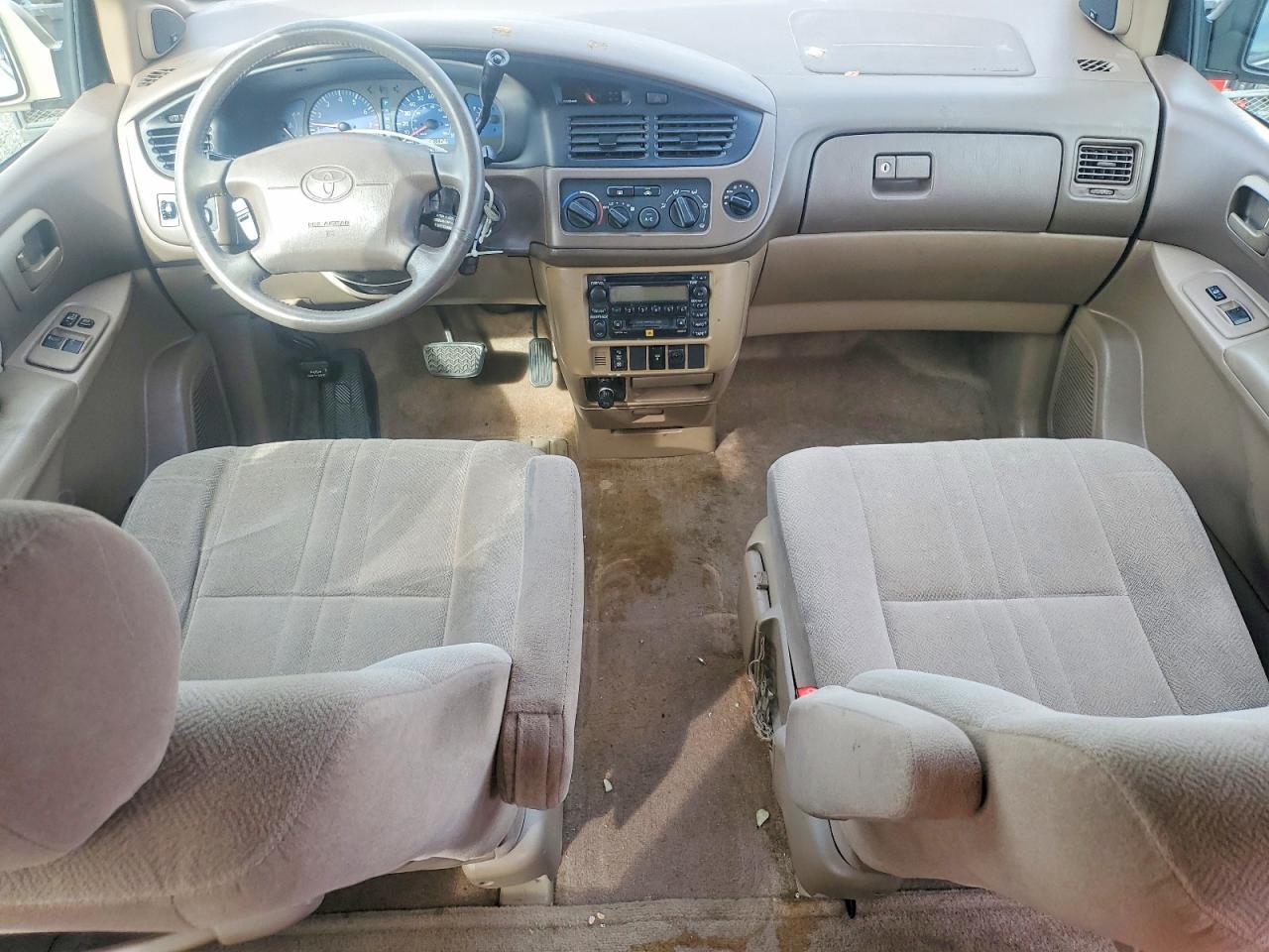 2003 TOYOTA SIENNA