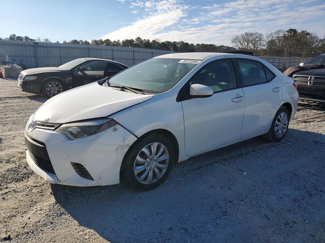 2015 TOYOTA COROLLA