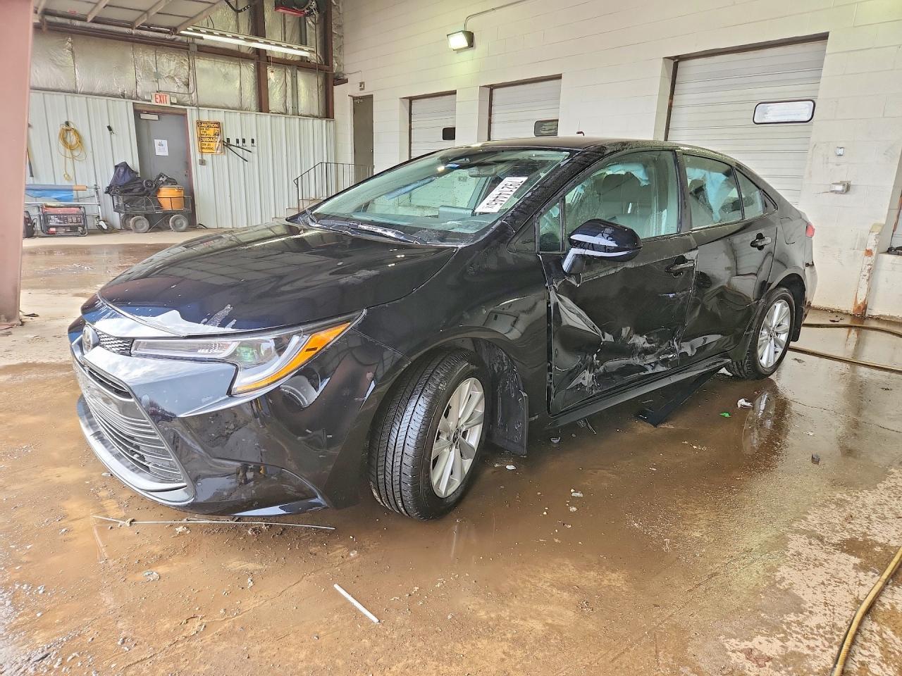 2025 TOYOTA COROLLA