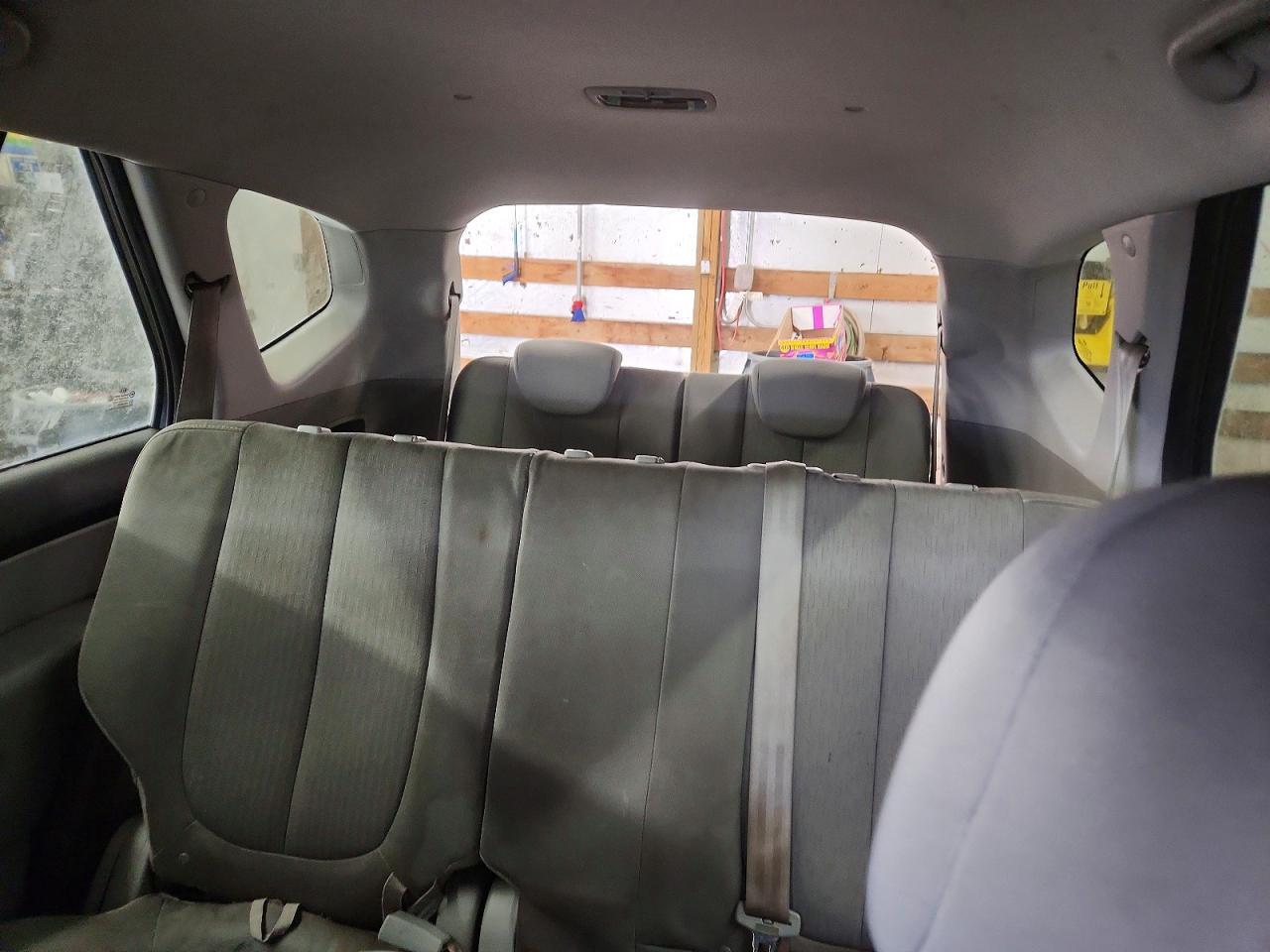 2008 KIA RONDO