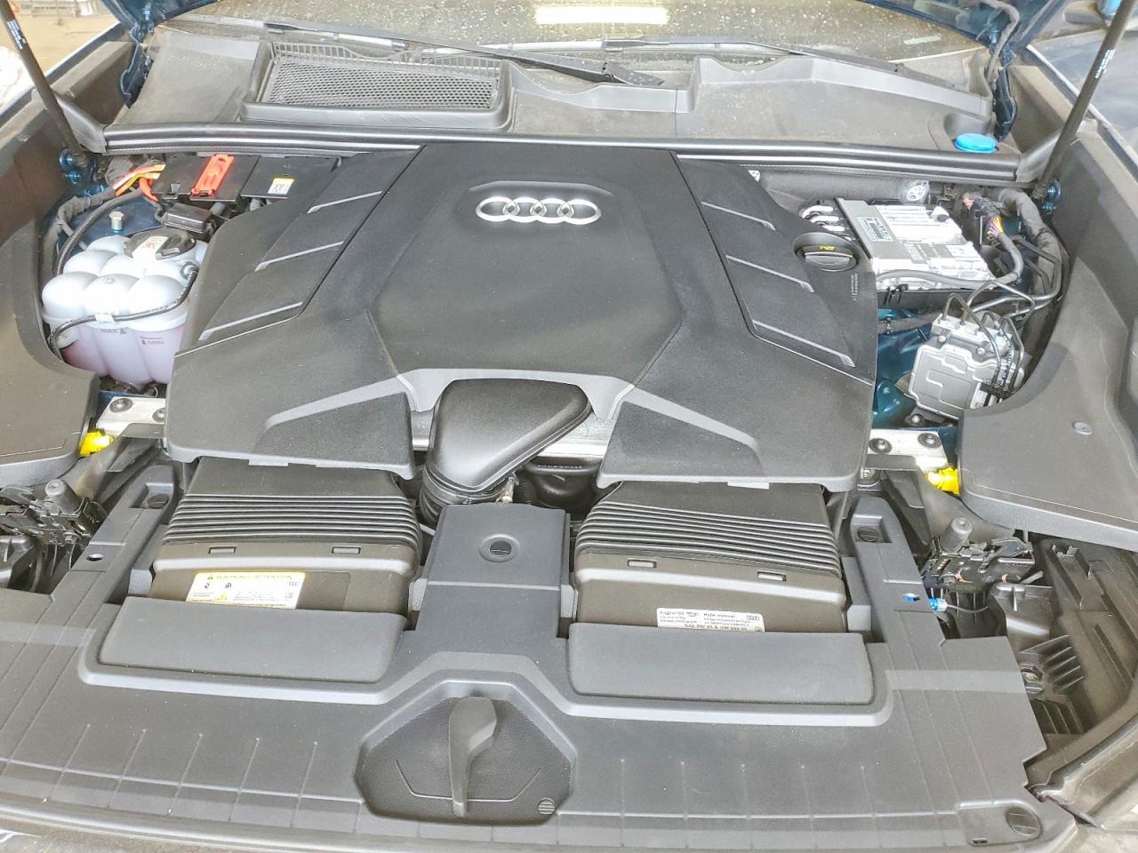 2022 AUDI Q8
