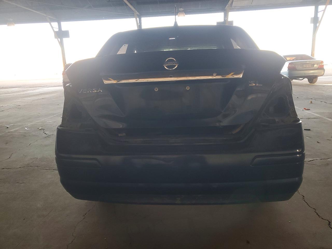 2011 NISSAN VERSA