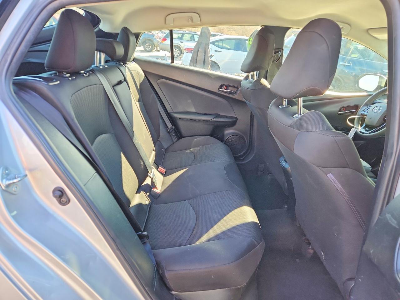 2022 TOYOTA PRIUS